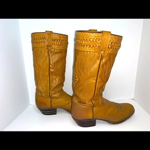 Stylish Tan Western Boots for Men